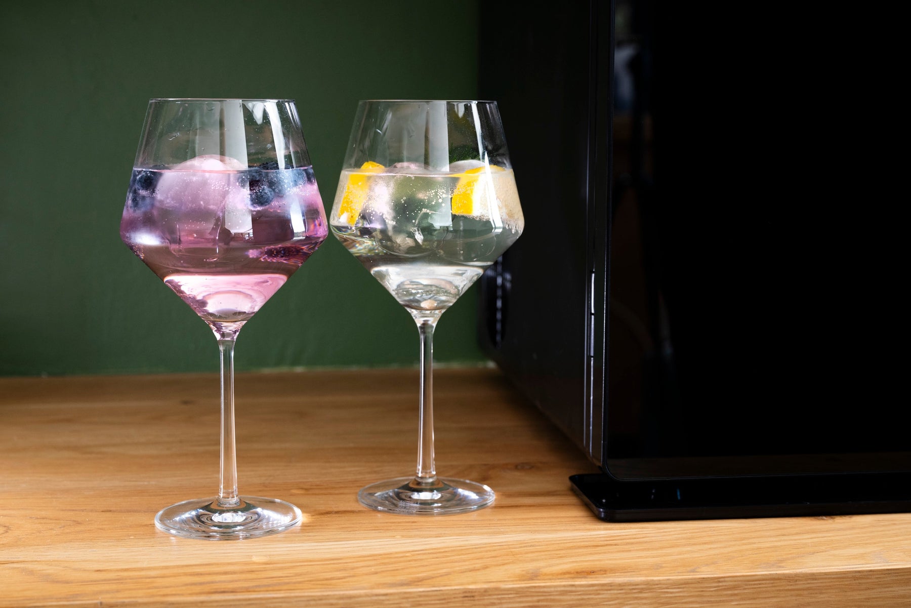 Why 50 mm Ice Spheres Are the Ultimate Home-Bar Upgrade